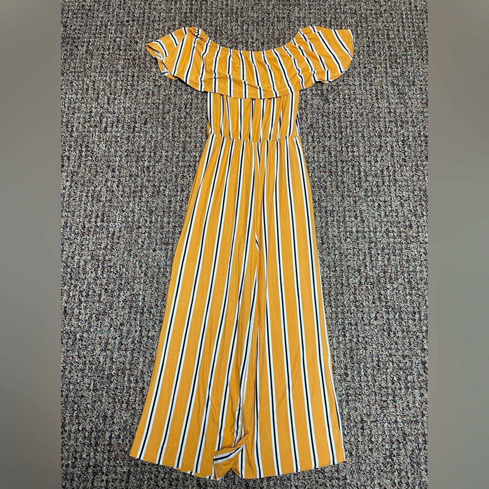 Full Circle Trends Off The Shoulder Gold Jumpsuit, Size Small - Picture 1 of 4